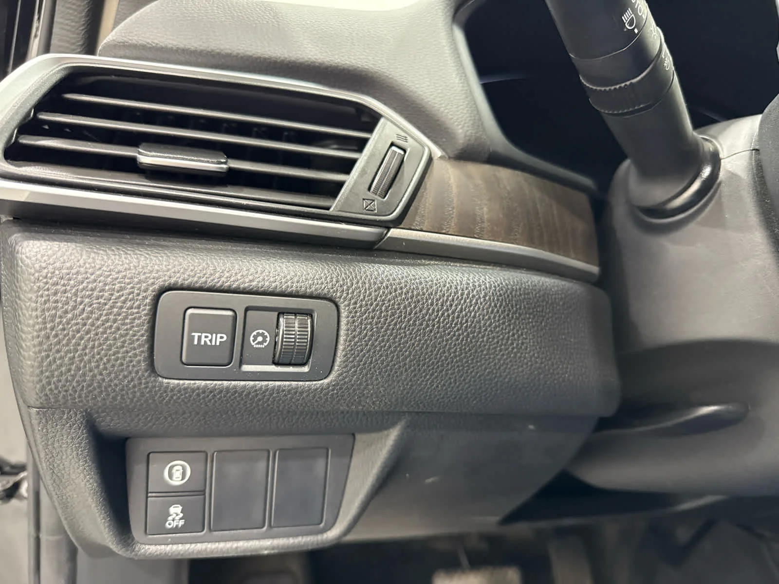 Used 2018 Black Honda EX-L image 23