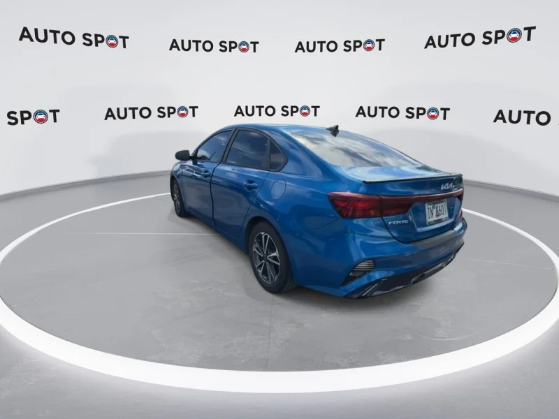 Used 2022 BLUE Kia FE image 9
