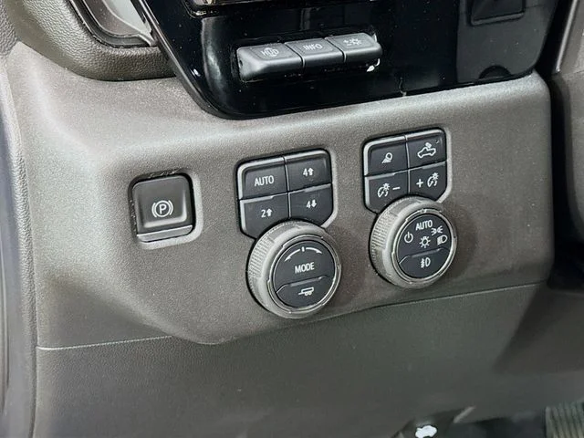 Used 2022 Blue Chevrolet ZR2 image 11