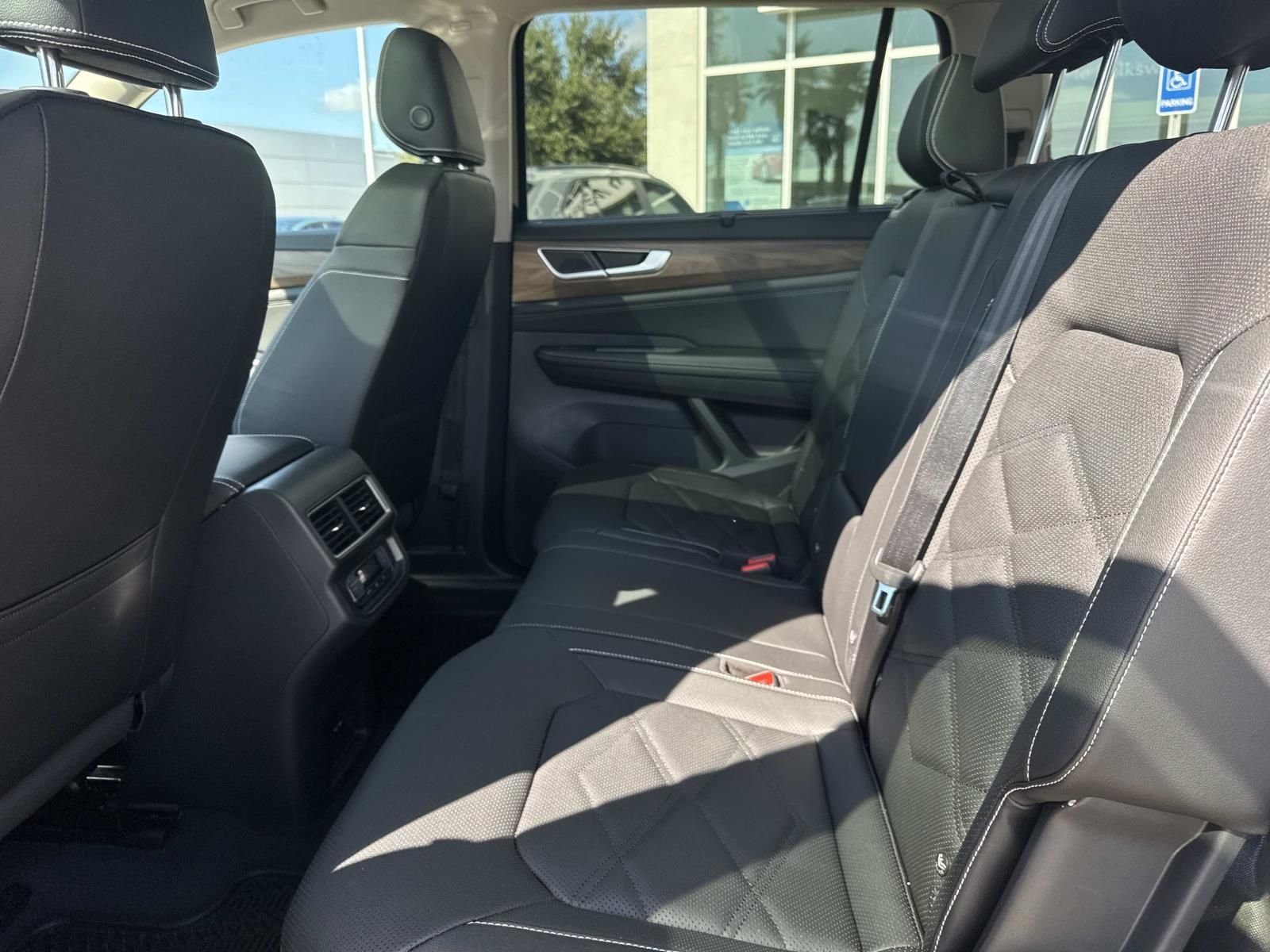 2026 Volkswagen Atlas SE w/Tech - Photo 8