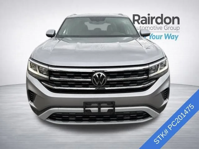 Used 2023 Pyrite Silver Metallic Volkswagen 3.6L V6 SE w/Technology image 2