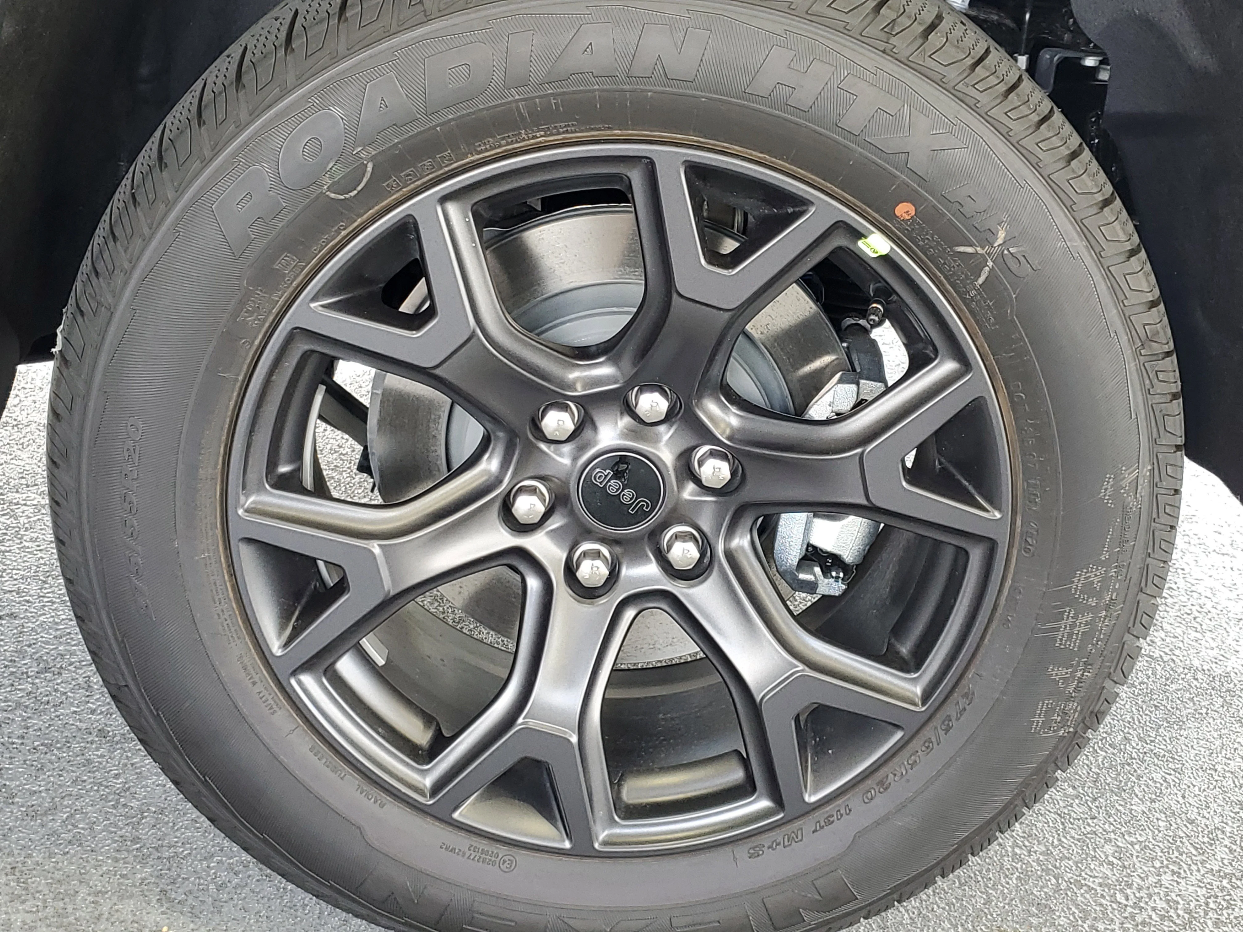 New 2026 Baltic-Gray Metallic Clear-Coat Exterior Paint Jeep Limited Altitude image 6