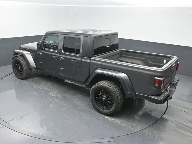 Used 2022 Gray Jeep Sport image 32