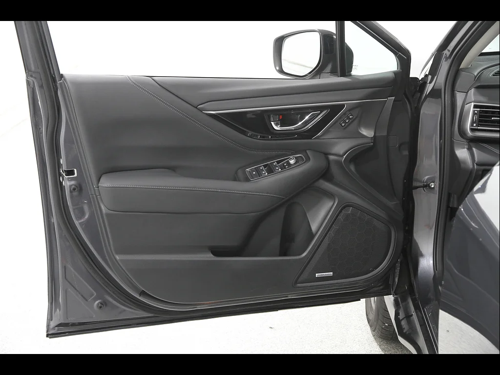 Used 2024 Magnetite Gray Metallic Subaru Limited image 4