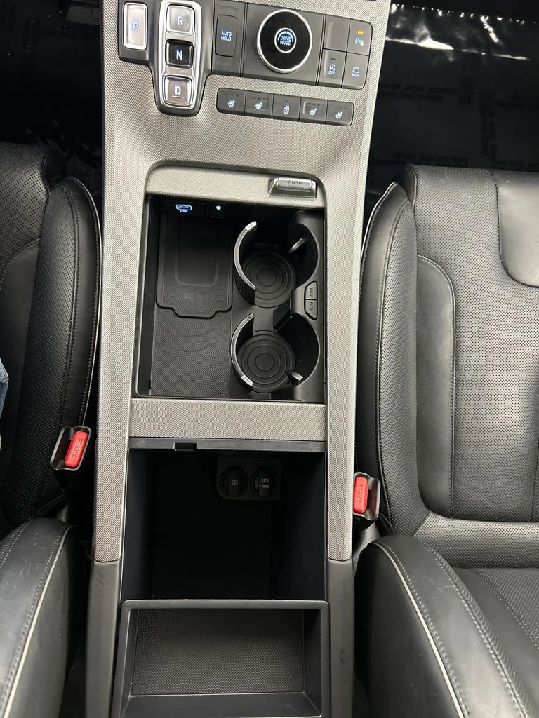 Used 2022 Silver Hyundai Limited image 15