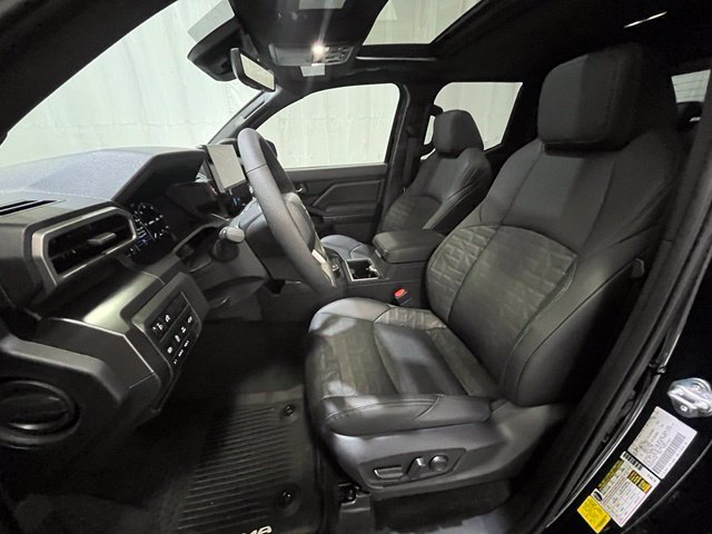 2026 Toyota Tacoma TRD Sport - Photo 9