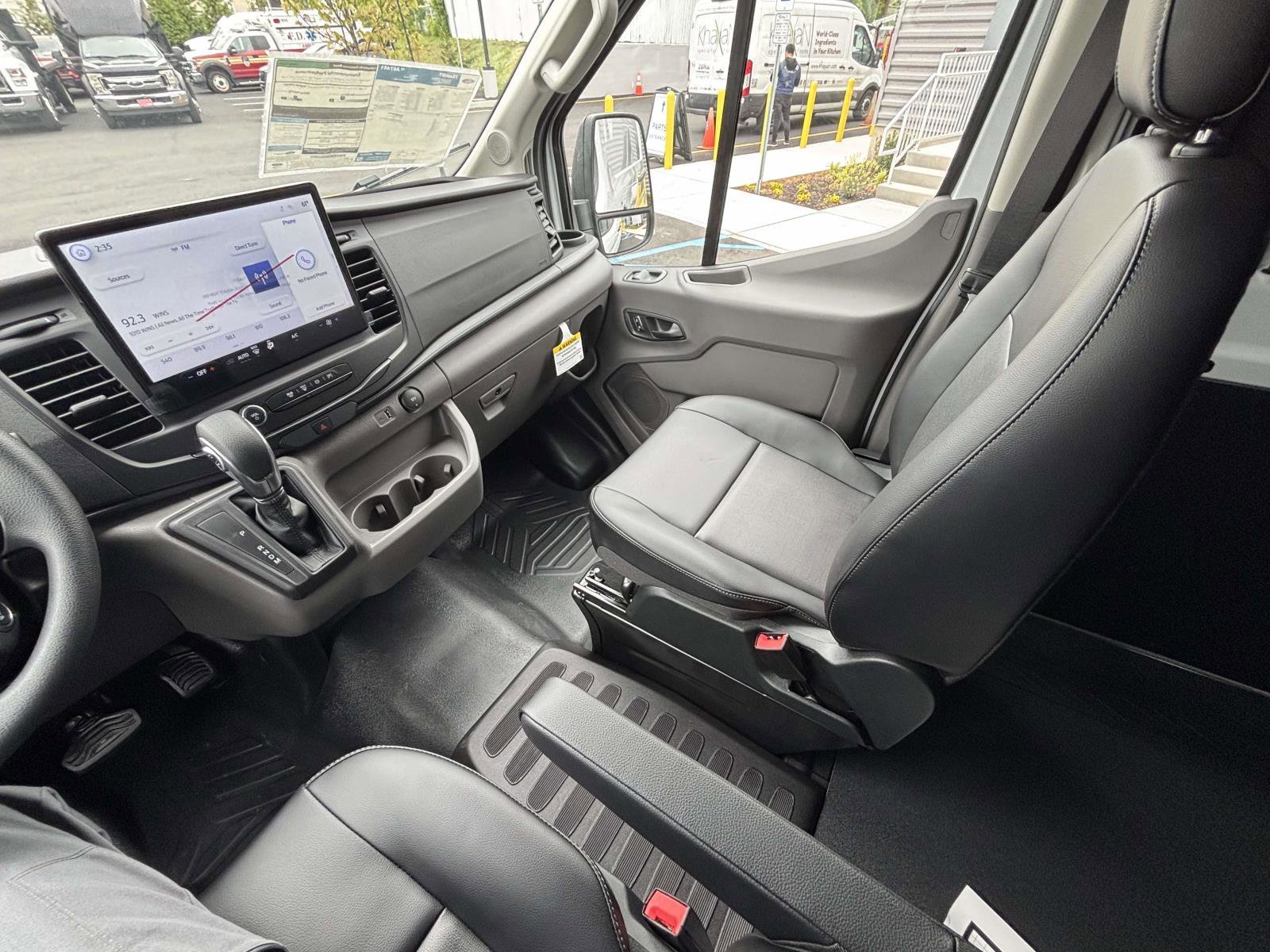 New 2026 Oxford White Ford Cargo Van image 19