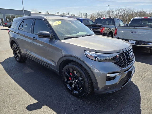 2022 Ford Explorer ST