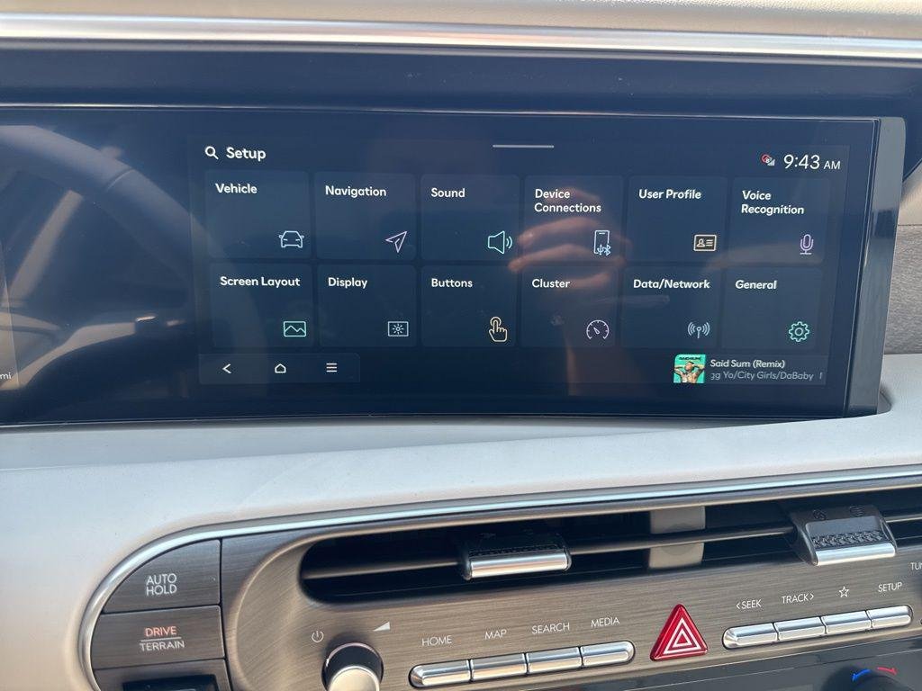 New 2026 Silver Hyundai SEL Premium AWD image 19