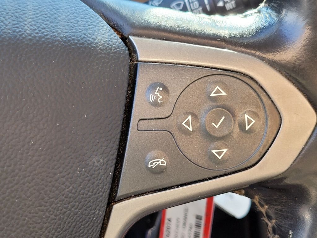 Used 2020 Orange Chevrolet Z71 image 22