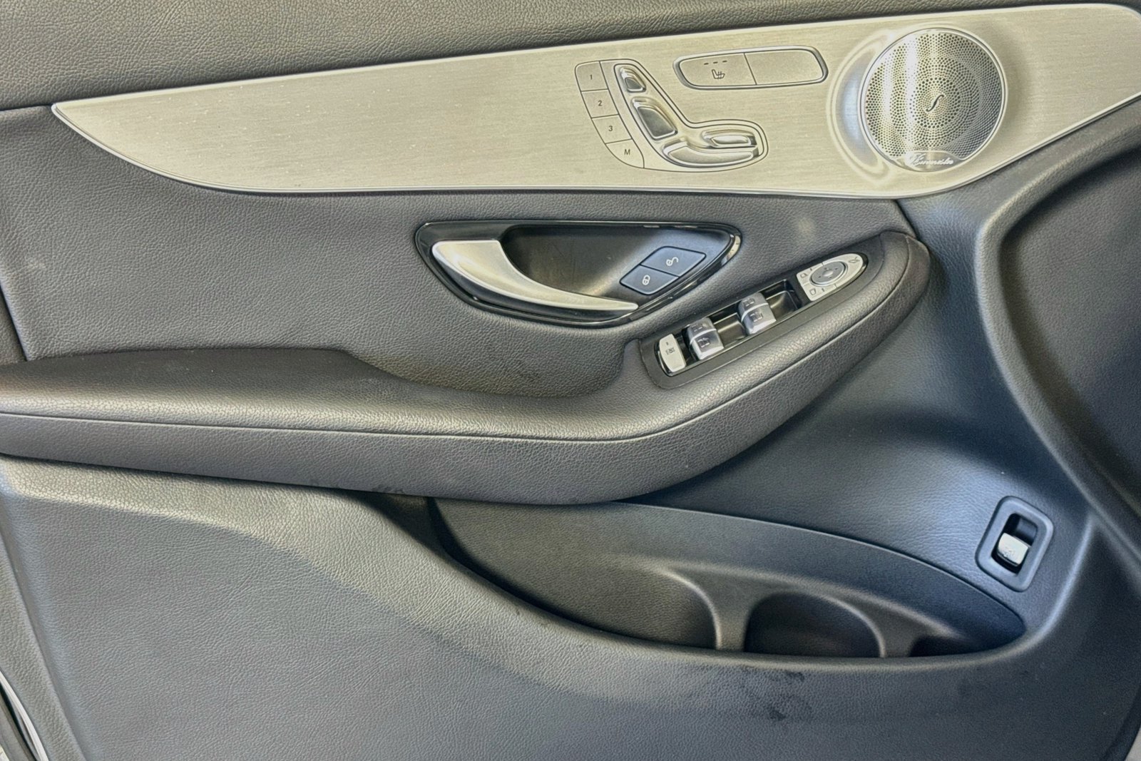 Used 2019 Mojave Silver Metallic Mercedes-Benz GLC 300 image 17