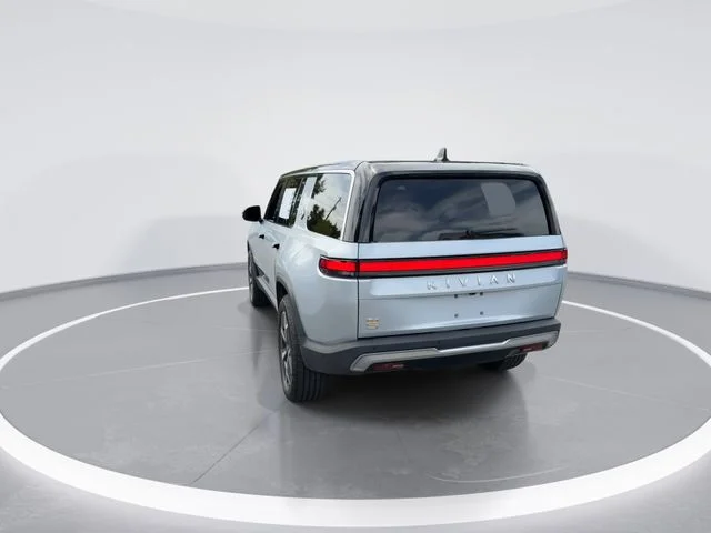 Used 2024  Rivian Adventure image 7