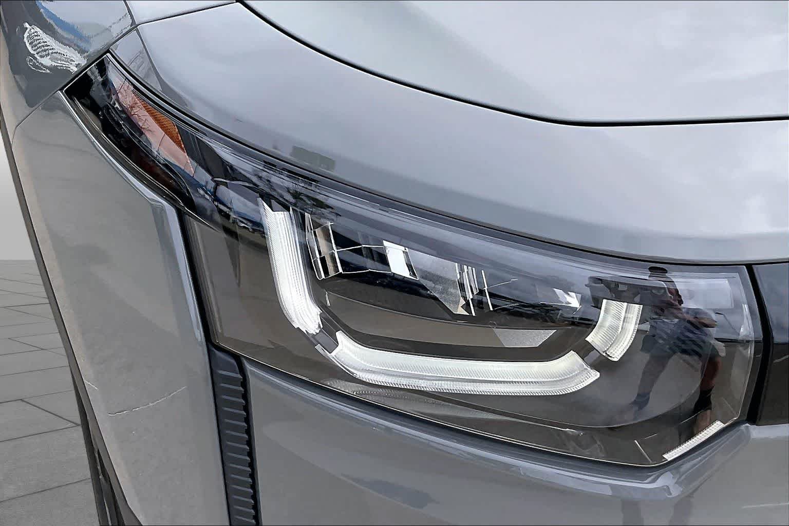 New 2026 Sting-Gray Clear-Coat Exterior Paint Jeep Laredo image 13