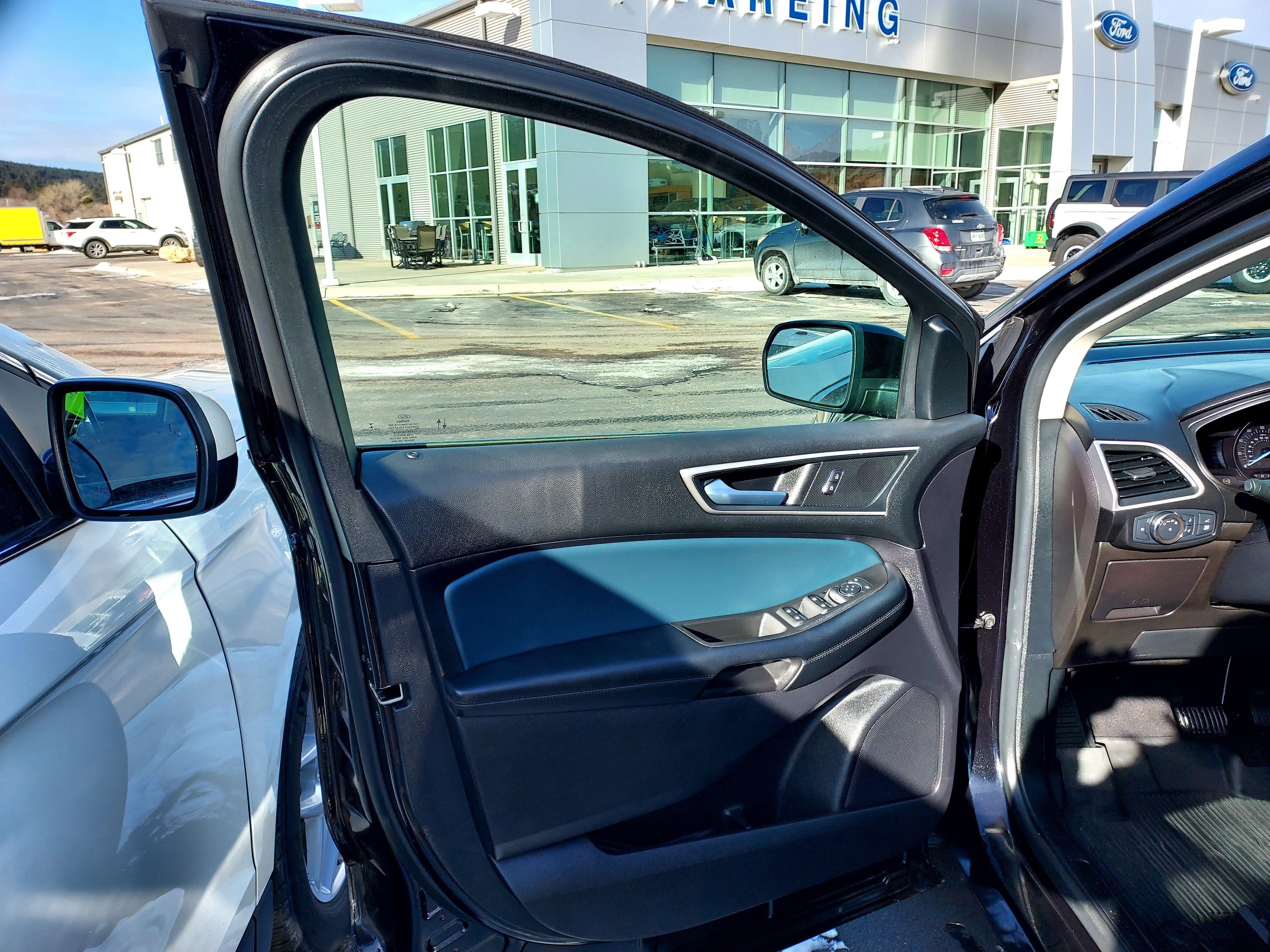 Used 2022 Black Ford SEL image 11
