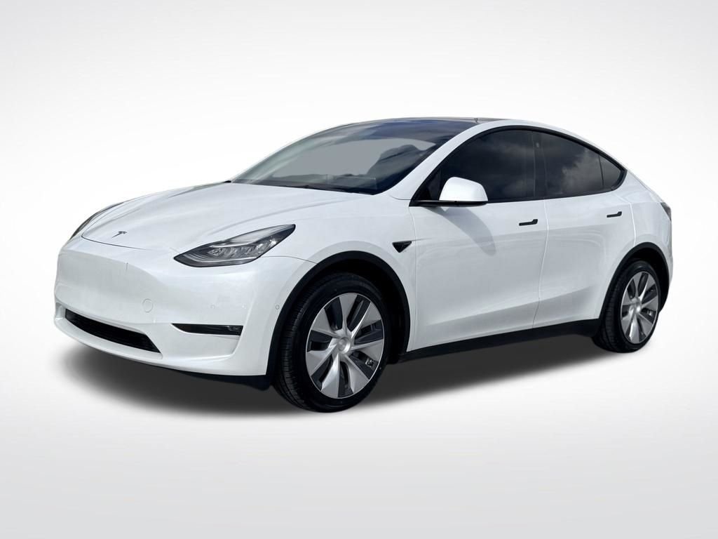 Used 2021  Tesla Long Range image 2