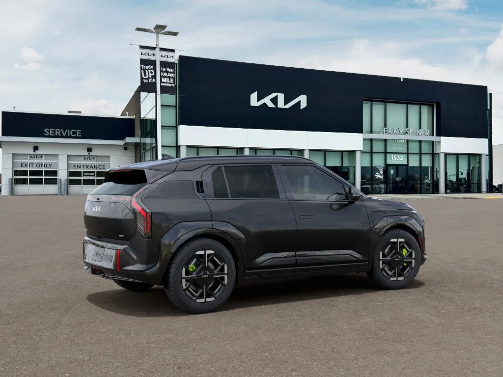 New 2027 Gray Kia GT image 6