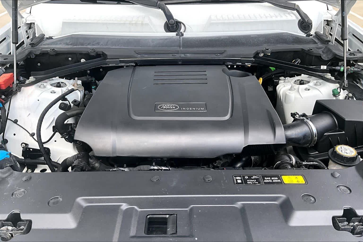 Used 2023 Fuji White Land Rover S image 30
