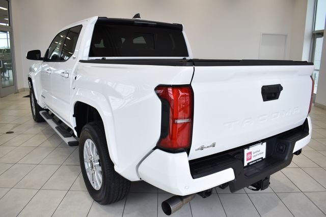 Used 2025 White Toyota SR5 image 6