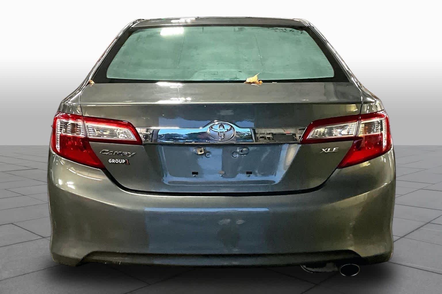 Used 2014 Cypress Pearl Toyota XLE image 5