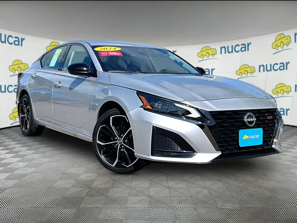 Used 2024 Silver Nissan 2.5 SR image 1