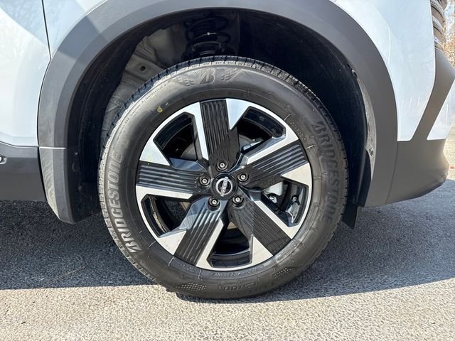 Used 2026 White Nissan SV image 12