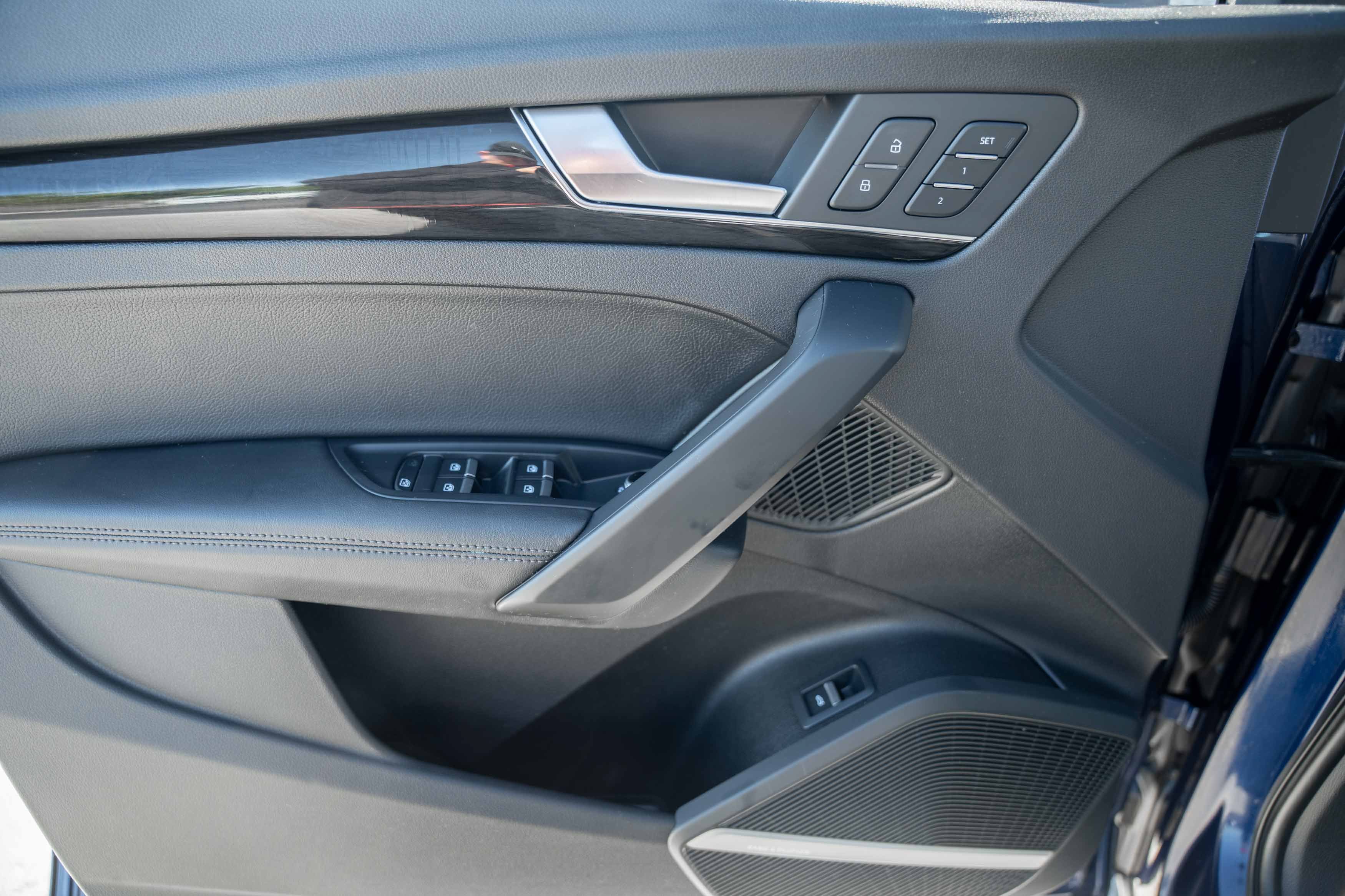 Used 2018 Navarra Blue Metallic Audi Prestige image 14