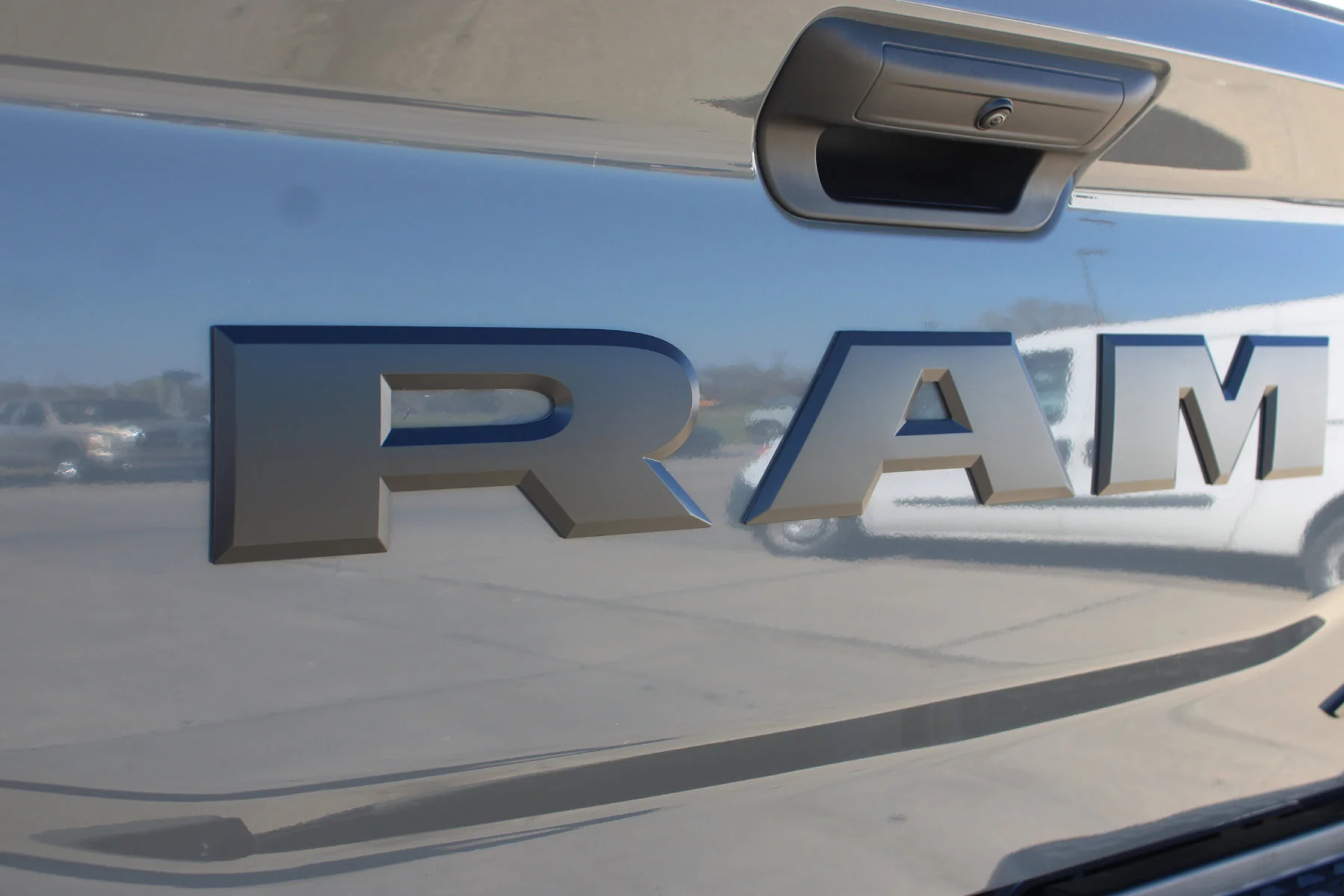 New 2026 Ceramic Gray Clear-Coat Exterior Paint RAM BIG HORN CREW CAB 4X4 image 20