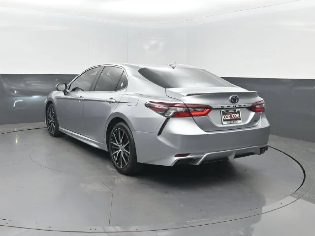 Used 2022 Silver Toyota SE image 30