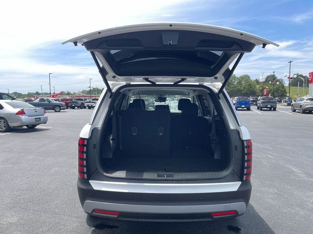 Used 2026 White Hyundai SE image 28