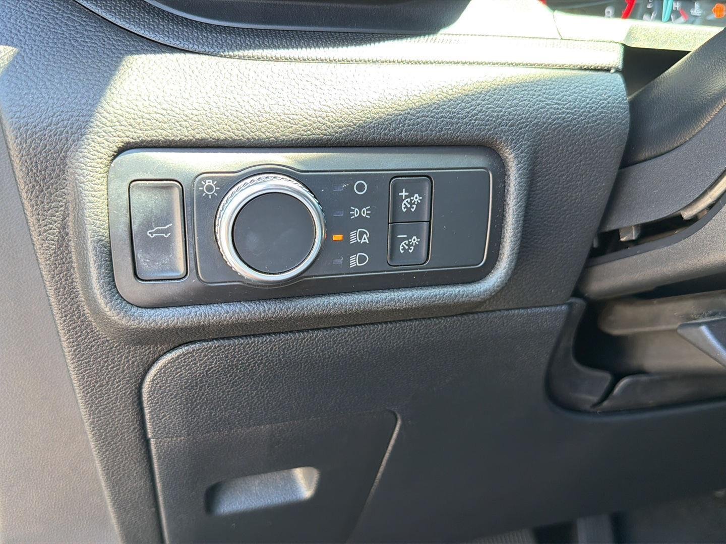 Used 2020 Magnetic Ford Base image 19