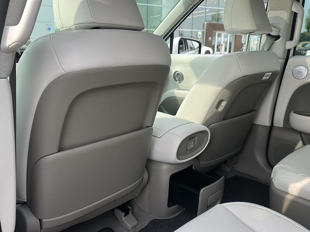 2026 Hyundai Palisade Limited - Photo 33