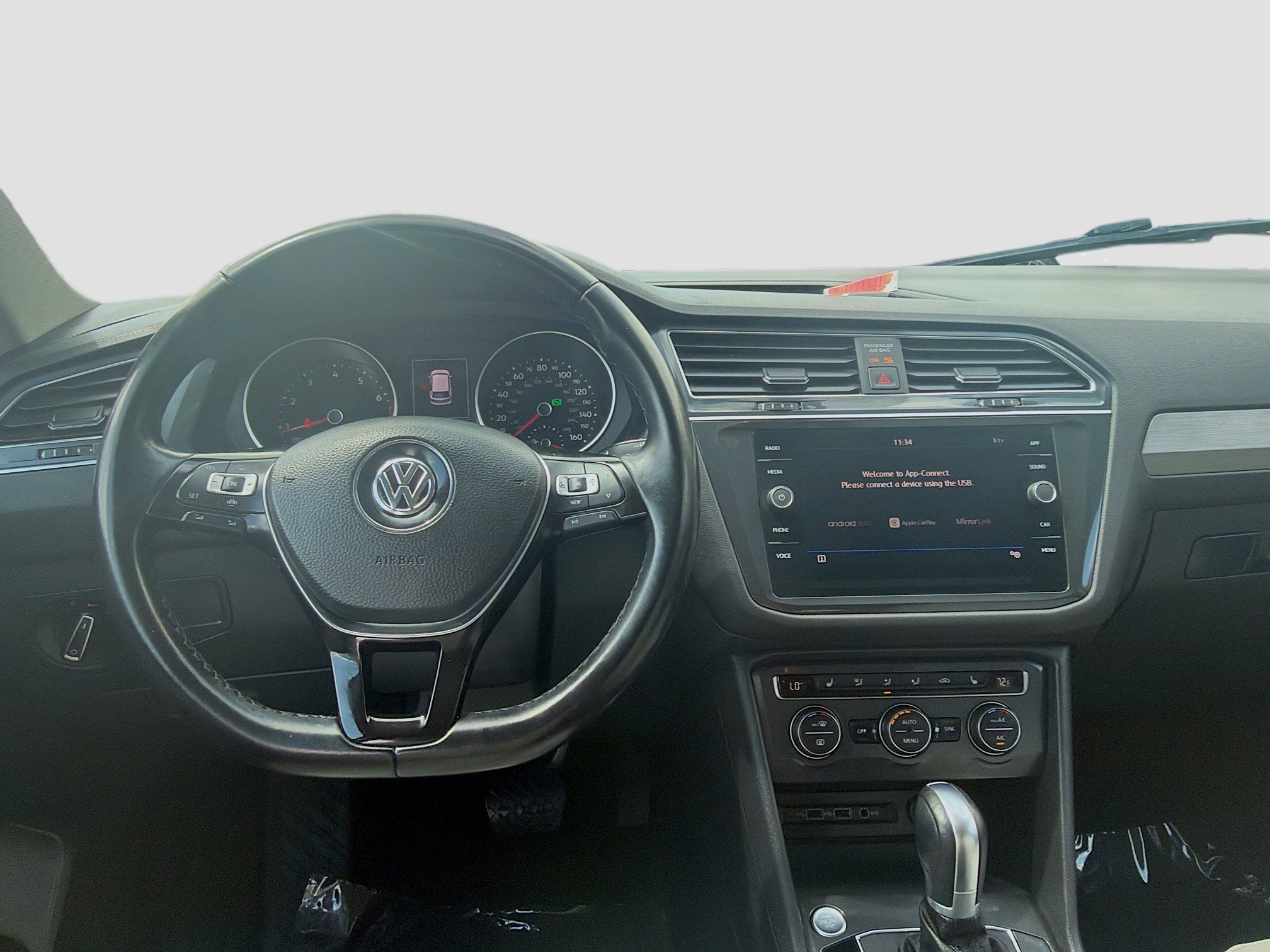 2019 Volkswagen Tiguan SE - Photo 18