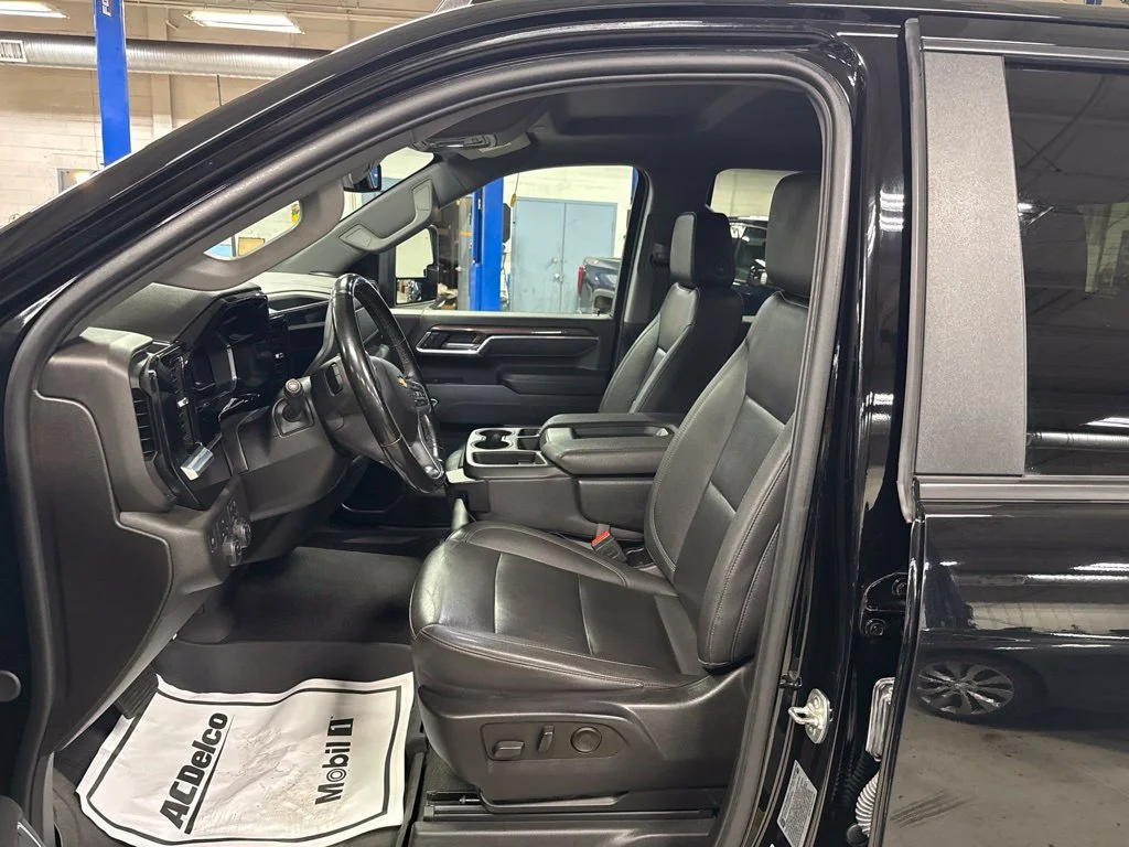 2025 Chevrolet Silverado 3500HD LT - Photo 13