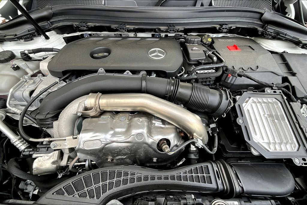Certified Used 2025 White Mercedes-Benz GLA 250 image 9