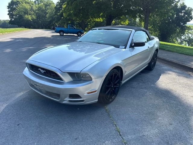 Used 2014 Silver Ford V6 image 3