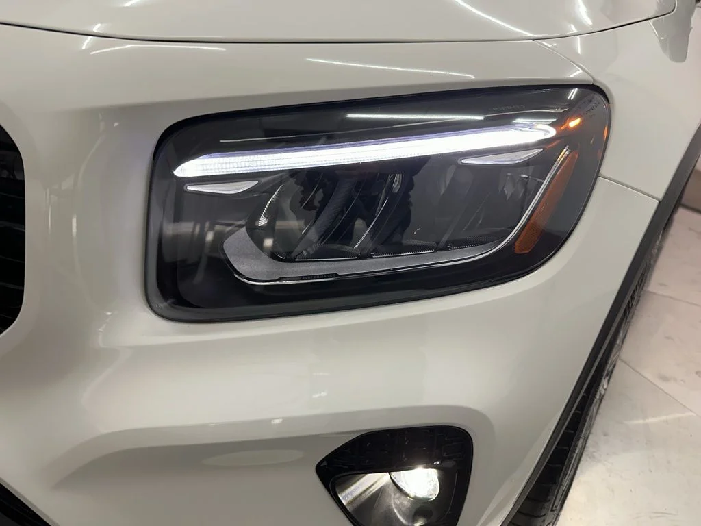 Used 2026 White Mercedes-Benz GLB 250 image 29