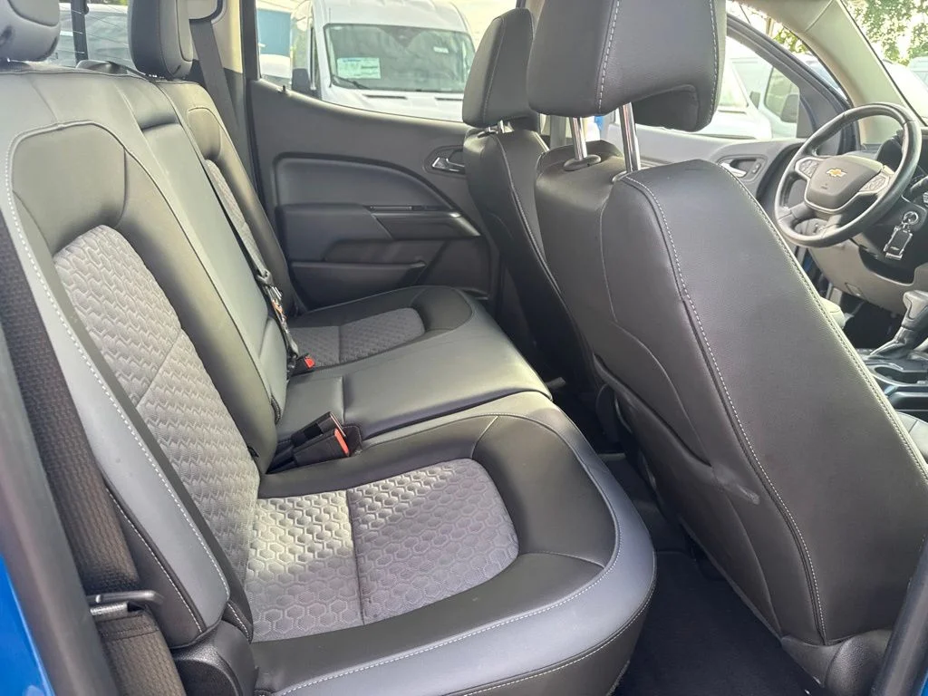 Used 2021 Blue Chevrolet Z71 image 37