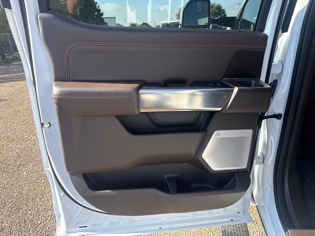 New 2026 White Ford King Ranch image 31