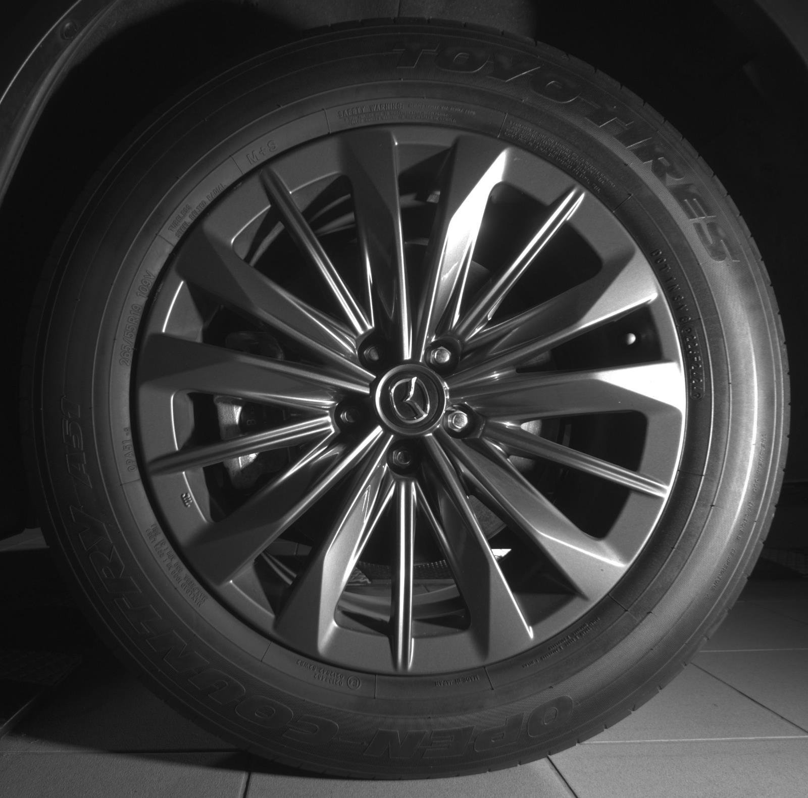 2025 Mazda CX-70 Preferred Package - Photo 13
