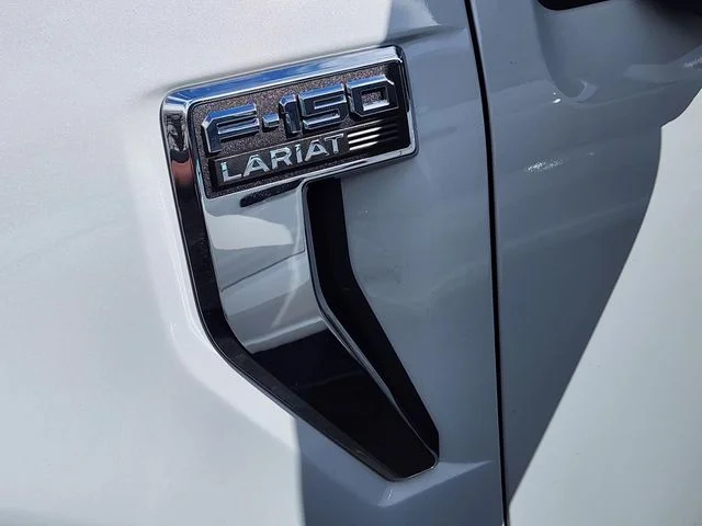 Used 2025 White Ford Lariat image 5