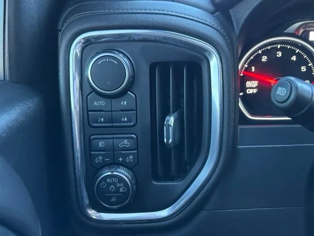 Used 2019 Black Chevrolet High Country image 32