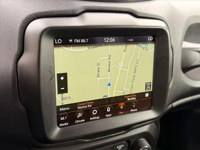 Used 2022 Blue Jeep Altitude image 22