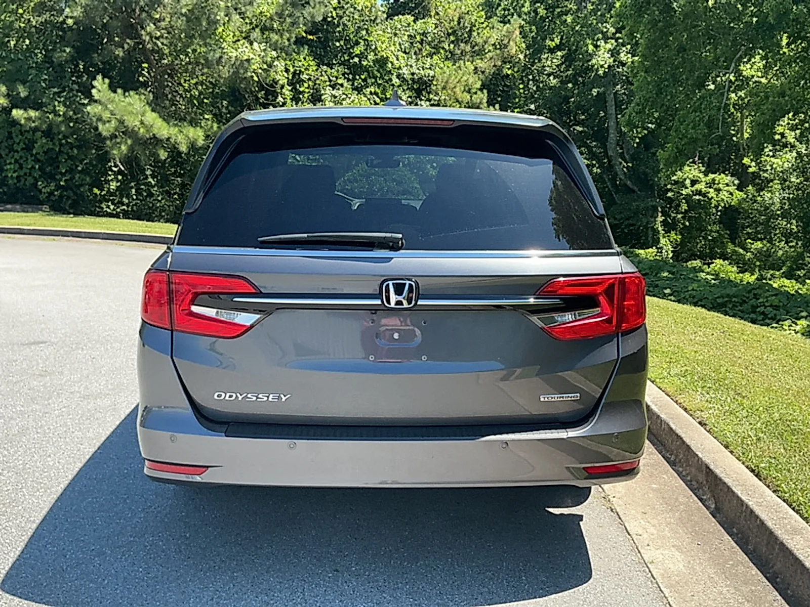 Used 2023 Modern Steel Metallic Honda Touring image 19