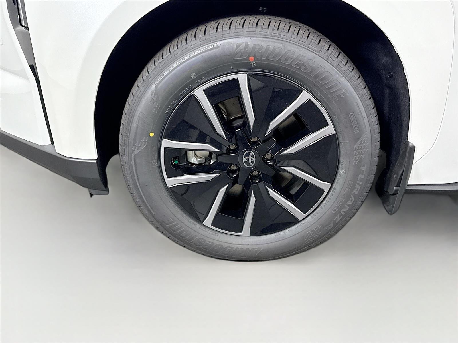 New 2026 Wind Chill Pearl Toyota XLE image 12