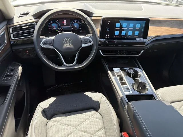 New 2026 White/off-white Volkswagen 2.0T SE w/Technology image 11