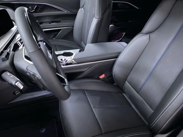 2025 Cadillac LYRIQ Sport 2 - Photo 16