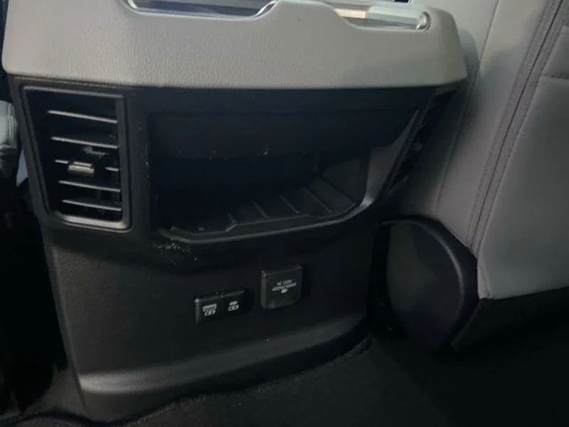 2026 Toyota Tundra Limited - Photo 15