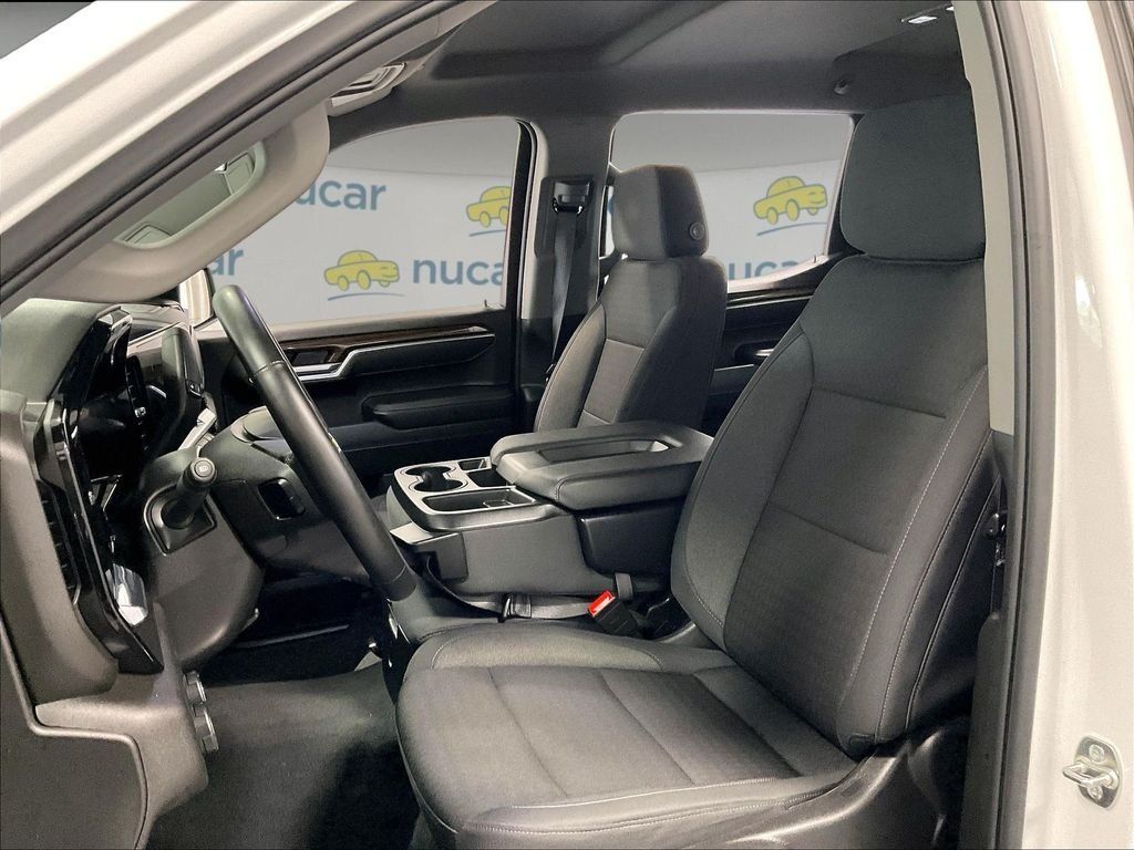 Used 2025 Summit White Chevrolet LT image 10