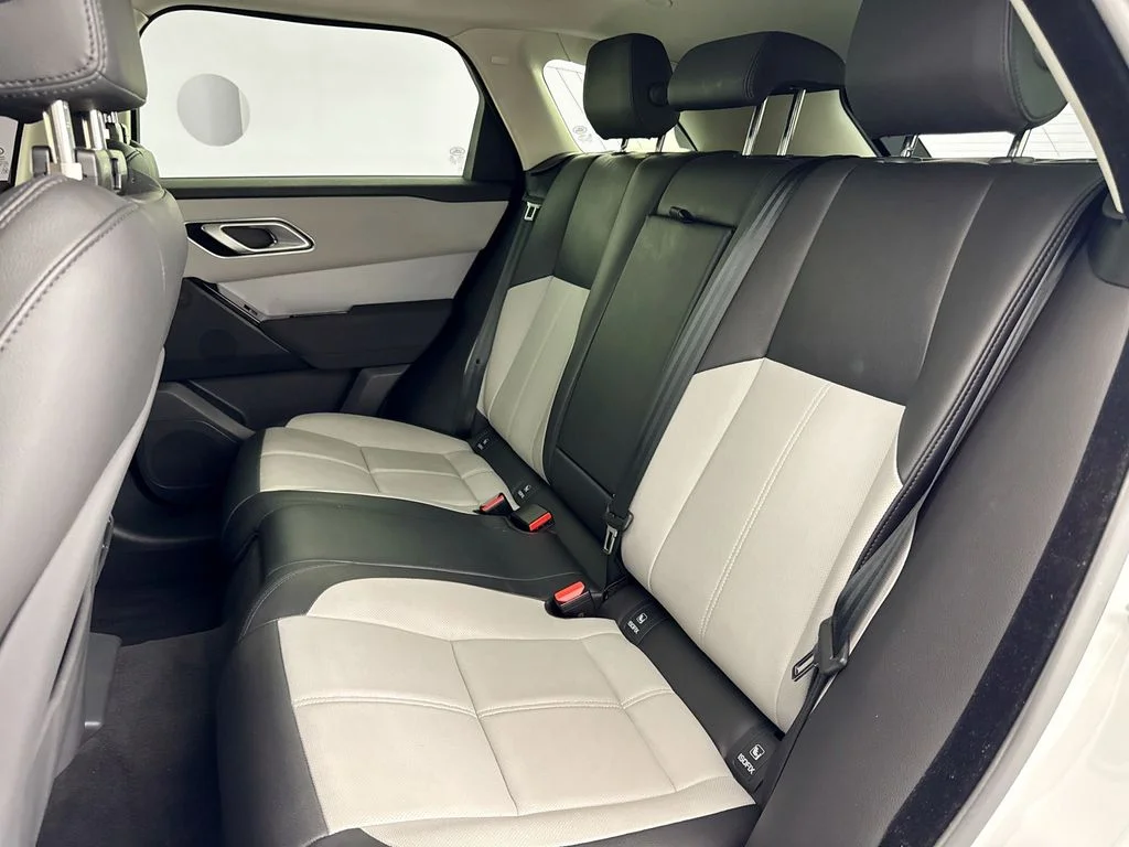 Used 2025 White Land Rover S image 25