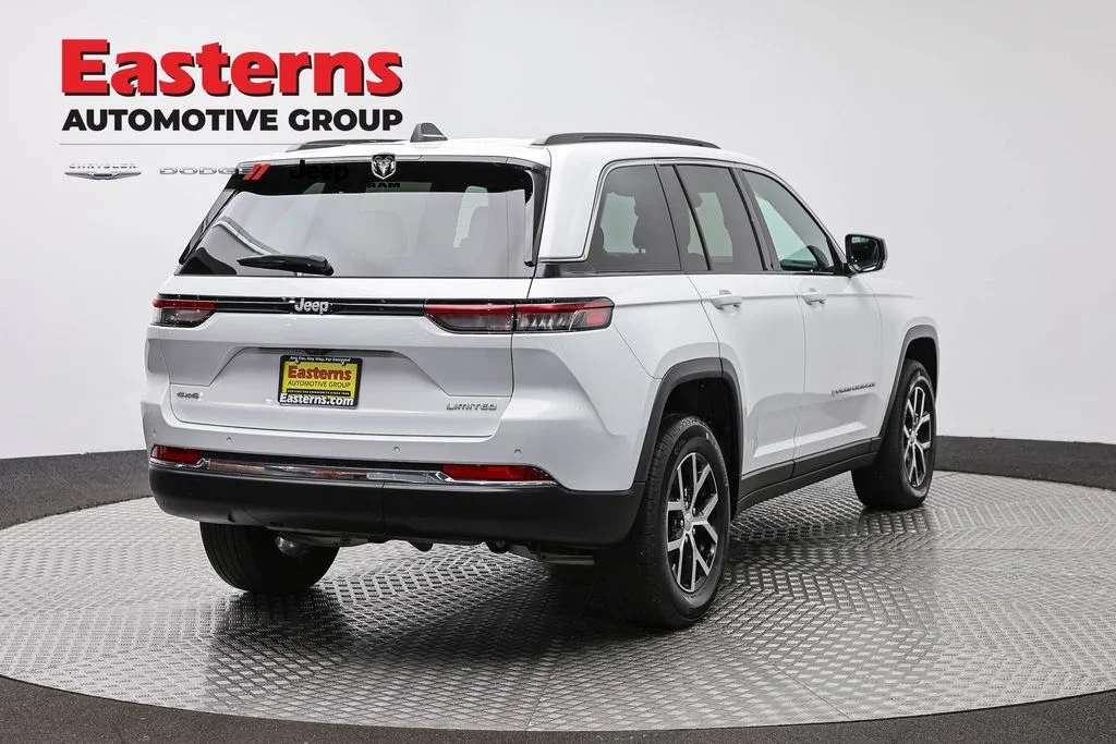 Used 2025 White Jeep Limited image 6